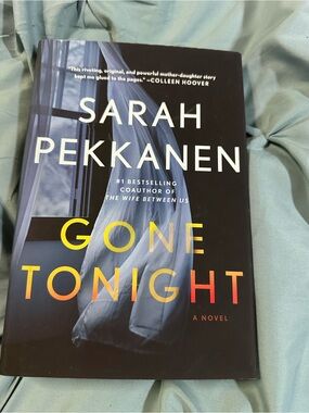 5/$25 Sarah Pekkanen 'Gone Tonight' Hardcover Novel